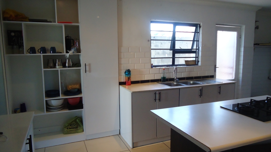 4 Bedroom Property for Sale in The Connifers Western Cape